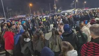 Trabzonsporlu taraftarlar Beşiktaş maçını horon teperek bekledi