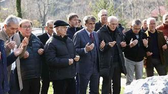 Özkan Sümer, vefatının 5. yılında mezarı başında anıldı