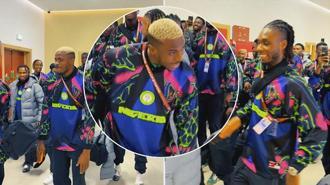 Geleneği bozmayan Nijeryalı futbolcular stada dans ederek girdi