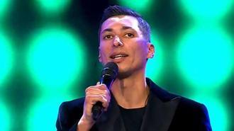 Toprak Razgatlıoğlu bu sefer pistte değil sahnede coştu!