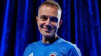 Fenerbahçe'den Mert Günok paylaşımı: Zaman birçok şeyi değiştirir ama ait olduğun yeri değiştiremez