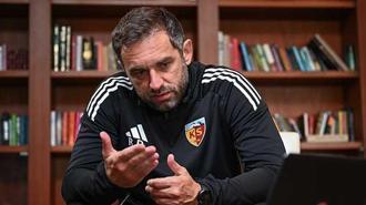 Kayserispor Teknik Direktörü Radomir Djalovic yılın karelerini seçti