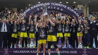 Kadınlar Türkiye Kupası Fenerbahçe'nin!