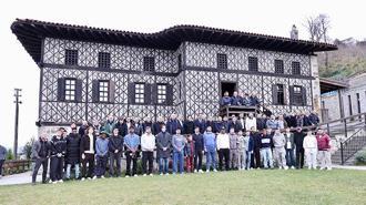 Trabzonspor'da yöneticiler, teknik heyet ve futbolcular müze ziyaretinde bulundu