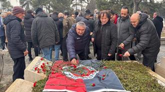 İlhan Cavcav, vefatının 9’uncu yıl dönümünde kabri başında anıldı