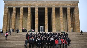 Gençlerbirliği'nden Anıtkabir'e ziyaret