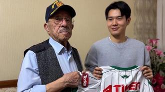 Konyaspor'da Jinho Jo'dan 96 yaşındaki Kore gazisine ziyaret