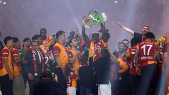 Şampiyon Galatasaray kupasını aldı