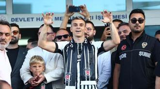 Leandro Trossard Beşiktaş için İstanbul'da