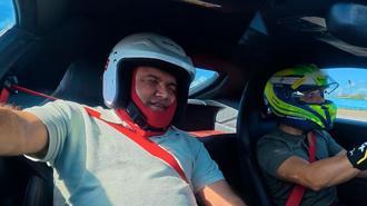 Felipe Massa görme engelli Formula 1 tutkunu Levent Karadöl ile piste çıktı