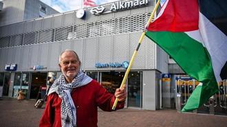 AZ Alkmaar-Hapoel Beer Sheva maçı öncesinde Filistin'e destek gösterisi