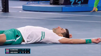 Novak Djokovic'in Avustralya Açık'ta şampiyon olduğu o an! (VİDEO)