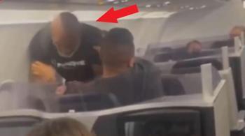 Mike Tyson uçakta çılgına döndü! Hayranını yumrukladı!