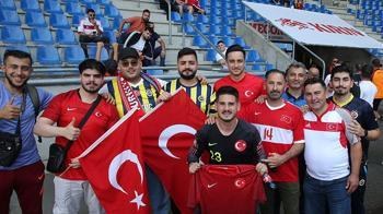 A Milli Futbol Takımımıza Belçika'da yoğun ilgi