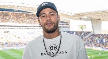 Neymar Brezilya'ya geri döndü!