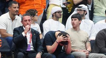 Fenerbahçe Başkanı Ali Koç gözyaşlarını tutamadı!