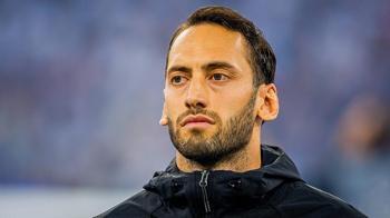 Inter fans rage at Çalhanoğlu amidst rumors: 'As if this was his last game...'
