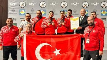 Milli haltercilerden turnuvada 13 madalya