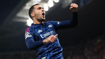 Arsenal Devler Ligi'nde kalesini gole kapadı, 4'te 4 yaptı