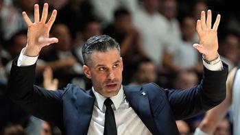 Beşiktaş taraftarından Dusan Alimpijevic'e sevgi seli