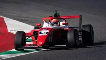 Alp Aksoy, Formula Trophy sezonunun açılış yarışını kazandı