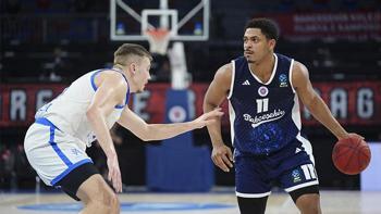 Bahçeşehir Koleji evinde mağlup oldu