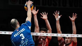 Halkbank set vermeden Ziraat Bankkart'ı 3-0 mağlup etti