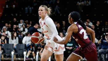 ÇİMSA ÇBK Mersin adını son 16'ya yazdırdı