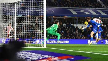 Elias Jelert asistle döndü! Southampton'ı puana taşıdı