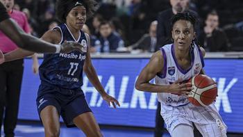 BOTAŞ evinde Nesibe Aydın'ı farklı geçti