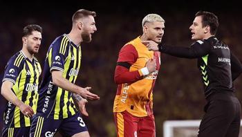 Galatasaray-Fenerbahçe derbisinde olay kavga!