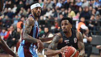 Petkimspor deplasmanda Trabzonspor'u devirdi