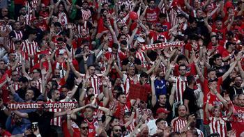 Binlerce Olympiacos taraftarı maça biletsiz girmiş!