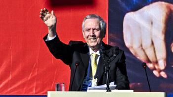 Bakan Bak Aziz Yıldırım'ı tebrik etti