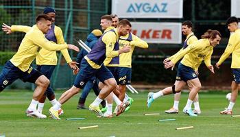 Fenerbahçe, Kayserispor maçı öncesi pas çalıştı