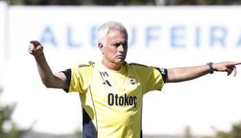 Fenerbahçe, yeni sezon hazırlıklarına devam etti