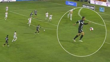 Liam Rose'den inanılmaz gol: Füzesiyle geceyi aydınlattı!