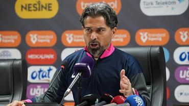 İlhan Palut: Aldığımız 1 puan gösterdiğimiz performansa göre kötü değil