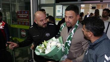 Konyaspor'un yeni teknik direktörü Çağdaş Atan, Konya'ya geldi