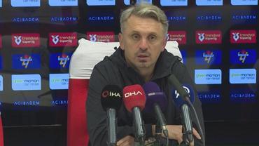 Orhan Ak: Çok üstün oynadığımız bir maçı kazanamadık