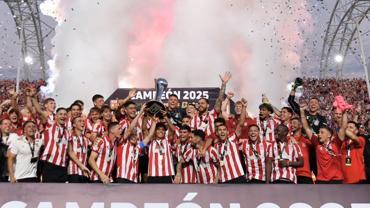 Fernando Muslera, 1 haftada 2 kez kupa kazandı!