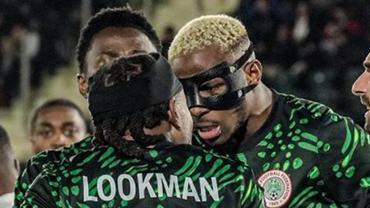 Osimhen ile Lookman arasında gerilim! Üzerine yürüdü