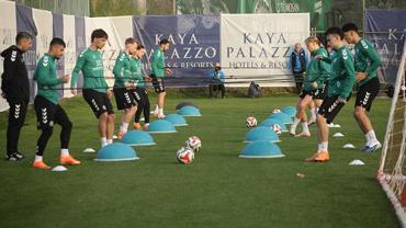 Konyaspor, Antalya'da hazırlıklarına devam etti