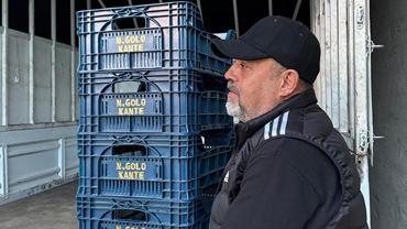 Fenerbahçeli taraftar domates kasalarının üzerine 'N'Golo Kante' yazdırdı