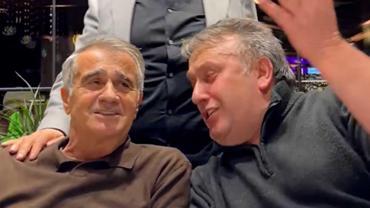 Şenol Güneş'ten gündem olan türkü performansı!