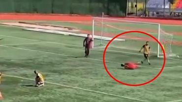 Sahada skandal olay! Gol atan oyuncunun tekmeyle elmacık kemiğini kırdı