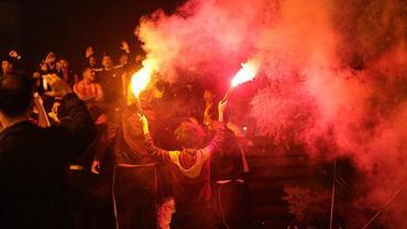 Galatasaraylı taraftarlar 26. şampiyonluğu yurdun dört bir yanında coşkuyla kutladı