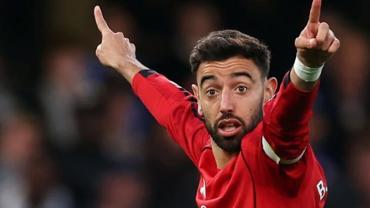 FWA Awards: Fernandes and Shaw named footballers of the year