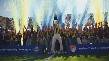 Fenerbahçe ArsaVev şampiyonluk kupasını aldı