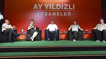 Eski milli futbolcular Ankara'da sporseverlerle buluştu